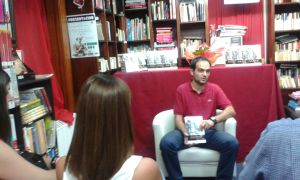 Incluso desde Australia, haciendo un hueco en sus escasas vacaciones en España. 