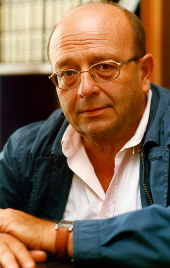 Manuel Vázquez Montalbán / Fuente: Escritores.org